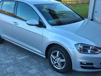 Second-hand VW Golf VII Trendline 110 CP (80 kW) 2017 Argintiu Berlinǎ