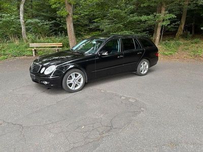 Mercedes E280