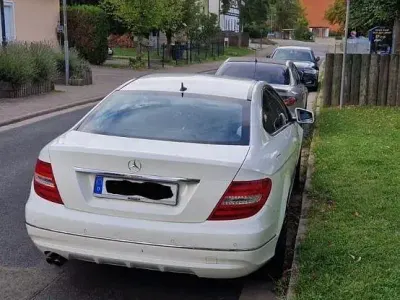 Gebraucht Mercedes C180 AMG Edition 1 156 PS (114 kW) 2011 Weiß Coupé