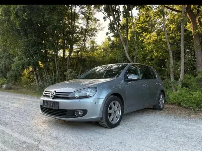Gebraucht VW Golf VI 105 PS (77 kW) 2010 Grau Kleinwagen