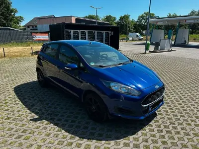 Gebraucht Ford Fiesta Trend 82 PS (60 kW) 2016 Blau Kleinwagen