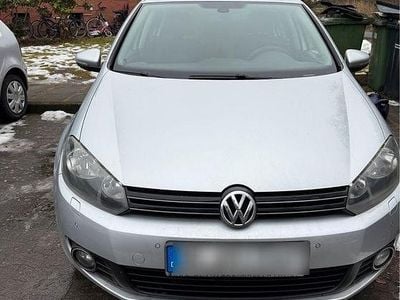 Gebraucht VW Golf VI 105 PS (77 kW) 2011 Grau Kleinwagen