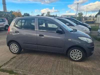 Gebraucht Hyundai i10 Edition+ 67 PS (49 kW) 2009 Grau Kleinwagen