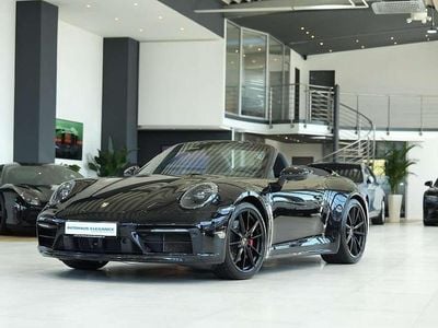 Gebraucht Porsche 911 Carrera Cabriolet 450 PS (330 kW) 2021 Tiefschwarzmetallic Cabrio