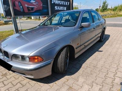BMW 523