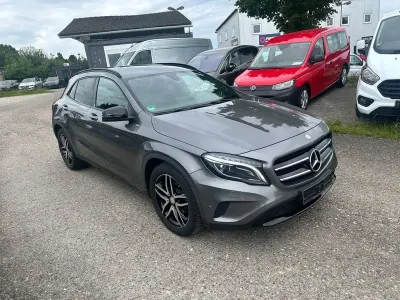 Gebraucht Mercedes GLA220 177 PS (130 kW) 2016 Grau SUV