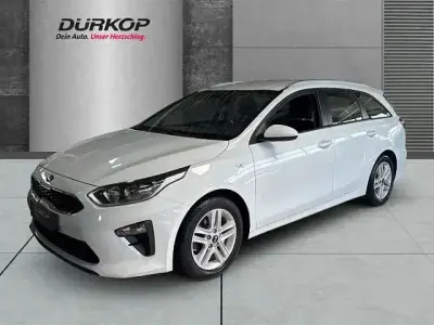 Gebraucht Kia Ceed Sportswagon Edition 7 120 PS (88 kW) 2019 Weiß Limousine