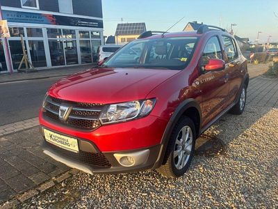 Gebraucht Dacia Sandero Prestige 90 PS (66 kW) 2015 Rot Limousine