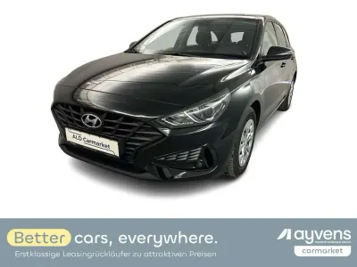 Gebraucht Hyundai i30 Select 116 PS (85 kW) 2021 Phantom black Kombi