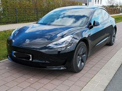 Second-hand Tesla Model 3 208 kW (283 CP) 2022 Negru Berlinǎ