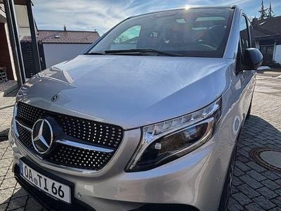 Gebraucht Mercedes V300 Exclusive 237 PS (174 kW) 2023 Silber Van / Kleinbus