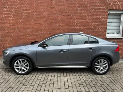 Gebraucht Volvo S60 CC Pro 190 PS (139 kW) 2017 Grau Limousine