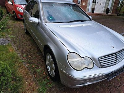 Mercedes C180