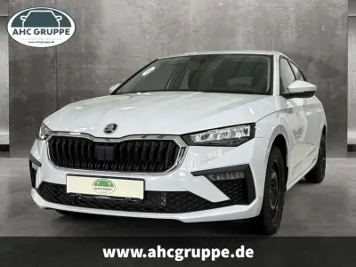 Gebraucht Skoda Scala Essence 116 PS (85 kW) 2025 Weiss Kleinwagen
