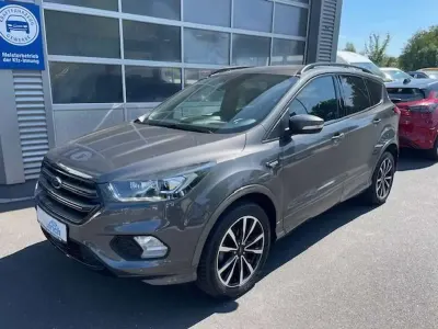 Gebraucht Ford Kuga ST-Line 150 PS (110 kW) 2018 Magneticgrau (metallic) SUV