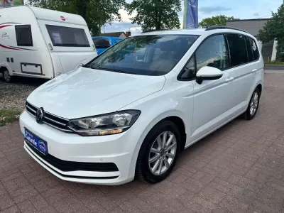 Gebraucht VW Touran 150 PS (110 kW) 2021 Weiß Van / Kleinbus