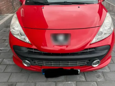 Gebraucht Peugeot 207 CC 150 PS (110 kW) 2007 Rot Cabrio