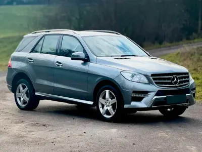 Gebraucht Mercedes ML350 AMG line 258 PS (189 kW) 2012 Silber SUV