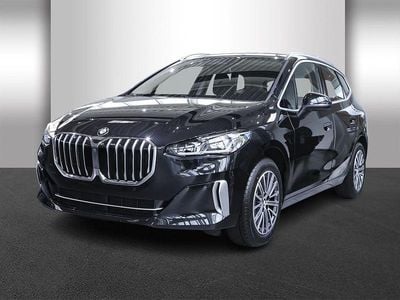 Neu BMW 218 Active Tourer Luxury Line 136 PS (100 kW) 2025 Schwarz Van / Kleinbus