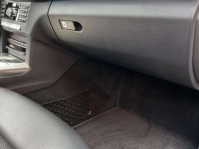 Mercedes E200