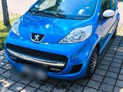 Gebraucht Peugeot 107 68 PS (50 kW) 2011 Blau Kleinwagen