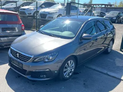 Usata Peugeot 308 SW Business-Line 120 CV (88 kW) 2018 Marrone Station wagon