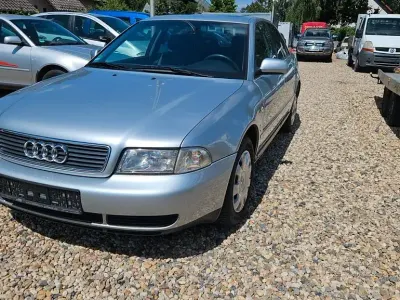 Gebraucht Audi A4 165 PS (121 kW) 1998 Silber Limousine