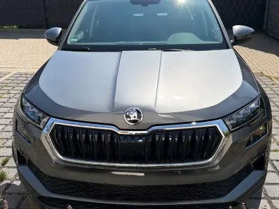 Gebraucht Skoda Karoq Tour 150 PS (110 kW) 2023 Silber SUV