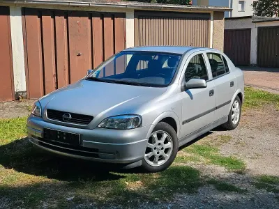 Gebraucht Opel Astra 84 PS (61 kW) 2002 Silber Limousine