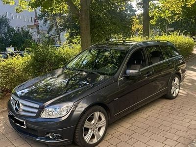 Gebraucht Mercedes C200 184 PS (135 kW) 2010 Grau Kombi