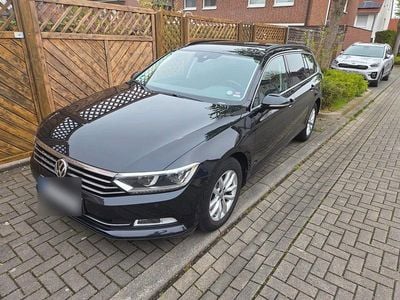 Gebraucht VW Passat Comfortline 150 PS (110 kW) 2018 Schwarz Kombi