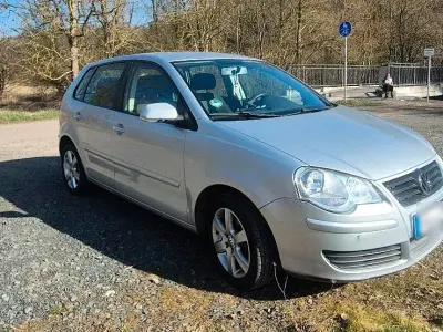 Gebraucht VW Polo 60 PS (44 kW) 2009 Grau Kleinwagen