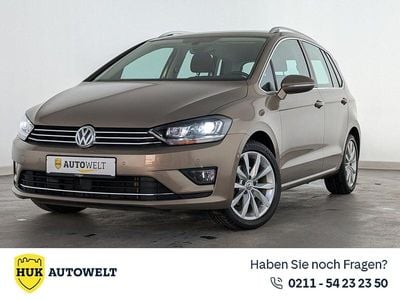 Gold Gebraucht 2017 VW Golf Sportsvan Highline Van / Kleinbus | 15.860 € (Guter Preis)