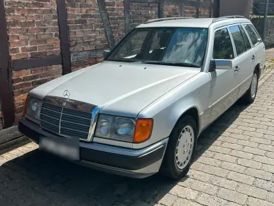 Gebraucht Mercedes 300 180 PS (132 kW) 1992 Silber Kombi