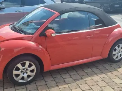 Usata VW Beetle Cabriolet 150 CV (110 kW) 2004 Arancione Cabrio