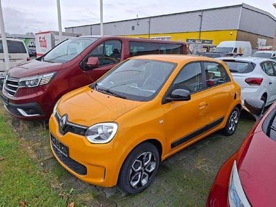 Gebraucht Renault Twingo Equilibre 65 PS (47 kW) 2024 Mangogelb Kleinwagen
