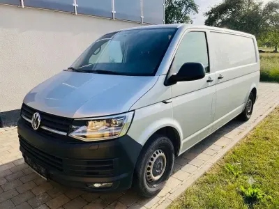 Gebraucht VW Transporter 150 PS (110 kW) 2019 Silber Van