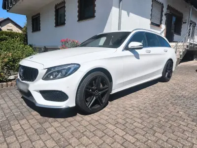Gebraucht Mercedes C250 AMG line 204 PS (150 kW) 2016 Weiß Limousine