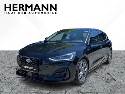 Gebraucht Ford Focus ST-Line X 125 PS (91 kW) 2023 Agate black metallic (pn4gm) Limousine