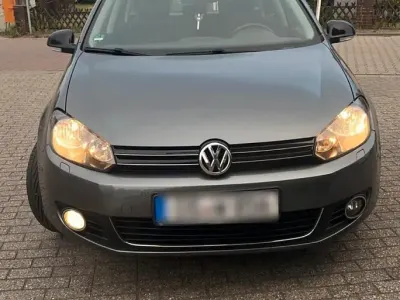 Gebraucht VW Golf VII 105 PS (77 kW) 2012 Silber Limousine