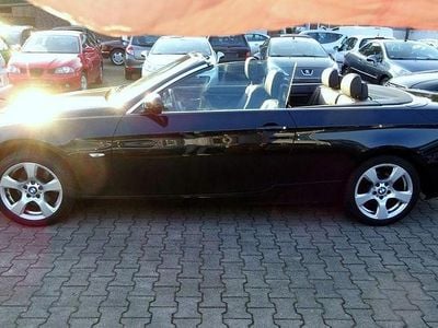 Gebraucht BMW 320 Cabriolet Comfort Edition 184 PS (135 kW) 2010 Schwarz Cabrio