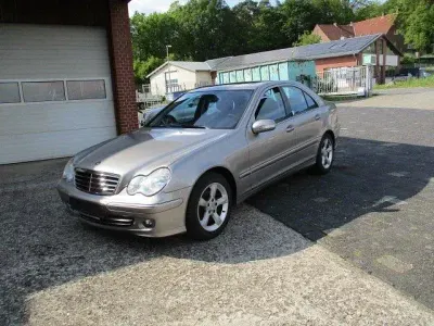 Gebraucht Mercedes C180 142 PS (104 kW) 2006 Grau Limousine