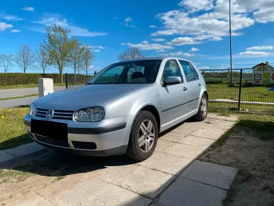 Gebraucht VW Golf IV 90 PS (66 kW) 2001 Silber Kleinwagen