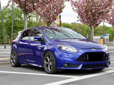 Gebraucht Ford Focus ST 250 PS (183 kW) 2012 Blau Limousine