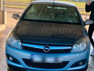 Gebraucht Opel Astra 105 PS (77 kW) 2006 Blau Cabrio