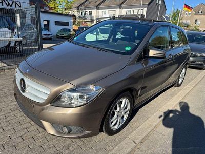 Usata Mercedes B180 122 CV (89 kW) 2013 Monovolume