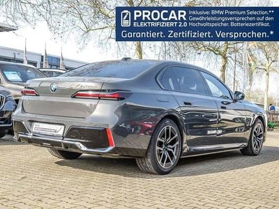Usado BMW 750e M Sport 489 HP (359 kW) 2024 Cinzento Sedan