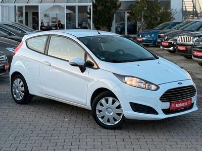 Usata Ford Fiesta Trend 60 CV (44 kW) 2015 Bianco Utilitaria