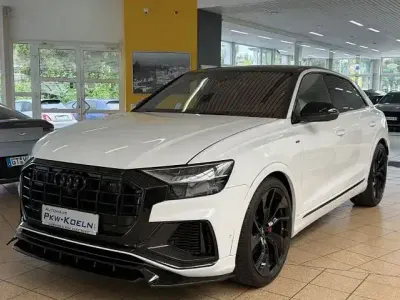 Używany Audi Q8 S-line plus 286 KM (210 kW) 2019 Biały SUV
