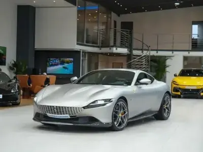 Usata Ferrari Roma 620 CV (456 kW) 2023 Grigio Coupé